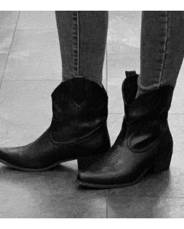 zwarte cowboy boots