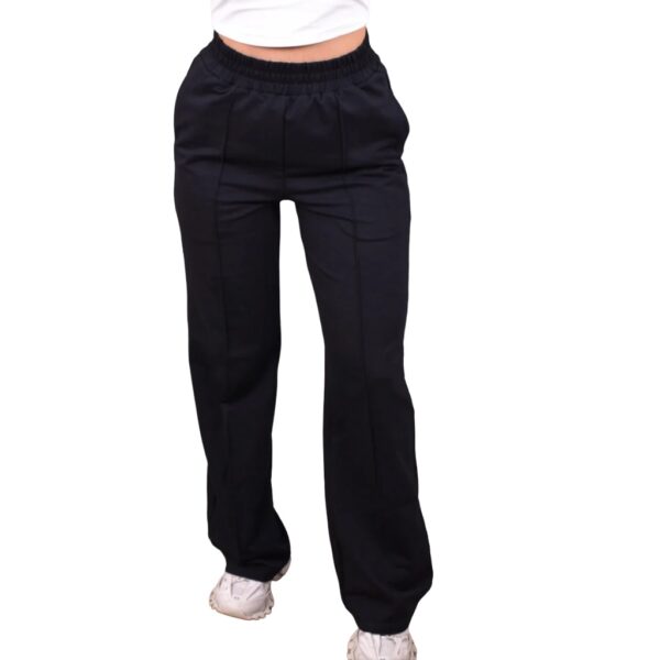 Perfect black jogging pants met straight-leg, elastische tailleband en bandplooi in het midden